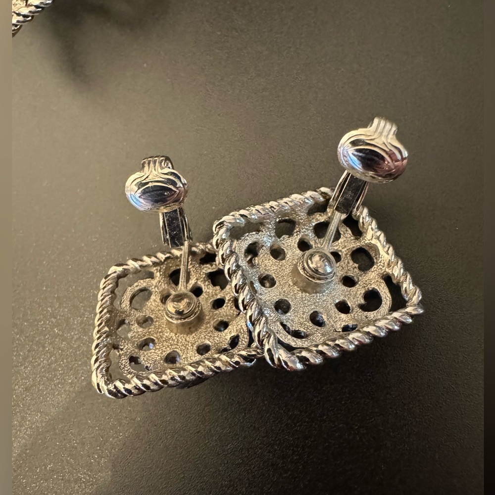 Vintage Sarah Coventry Inca Fire Brooch Earring Set Red Cabochon in Silver 1970s - Picture 5 of 9